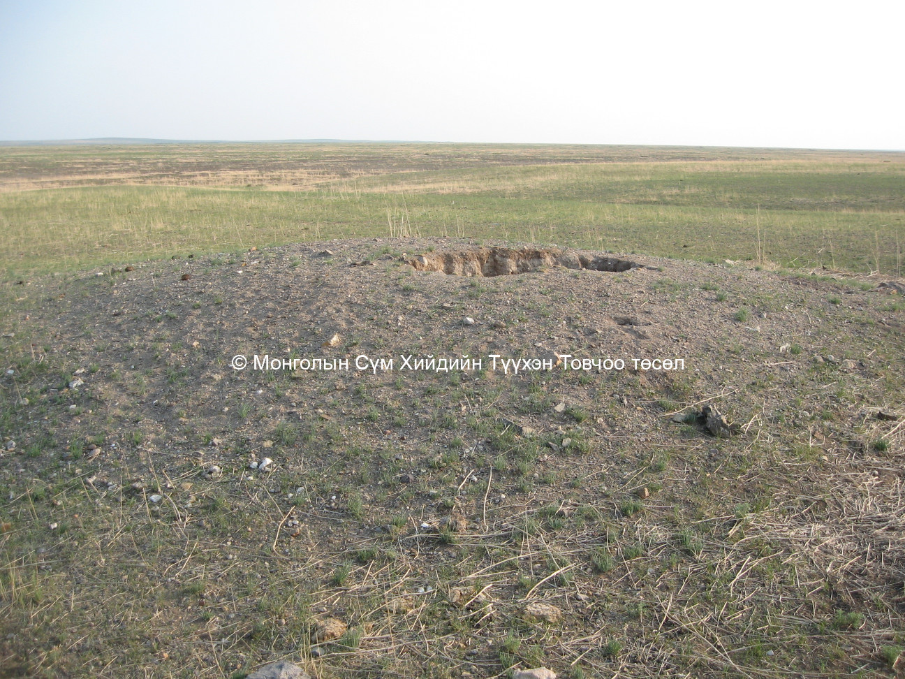 Дээд баяны хийдийн гол дуганы тууринаас баруун ура